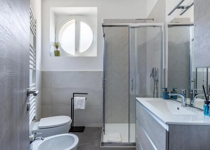 Ponte Milvio 3 Bedroom Apartamento *